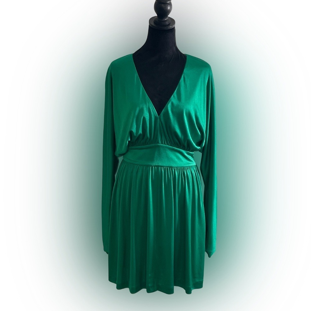 Halston Heritage Emerald Green Long Sleeve V-Neck Empire Mini Dress Size 4